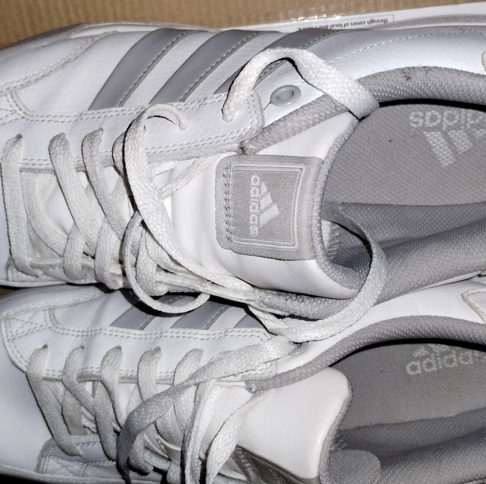 Men's old school style Adidas 3 stripes